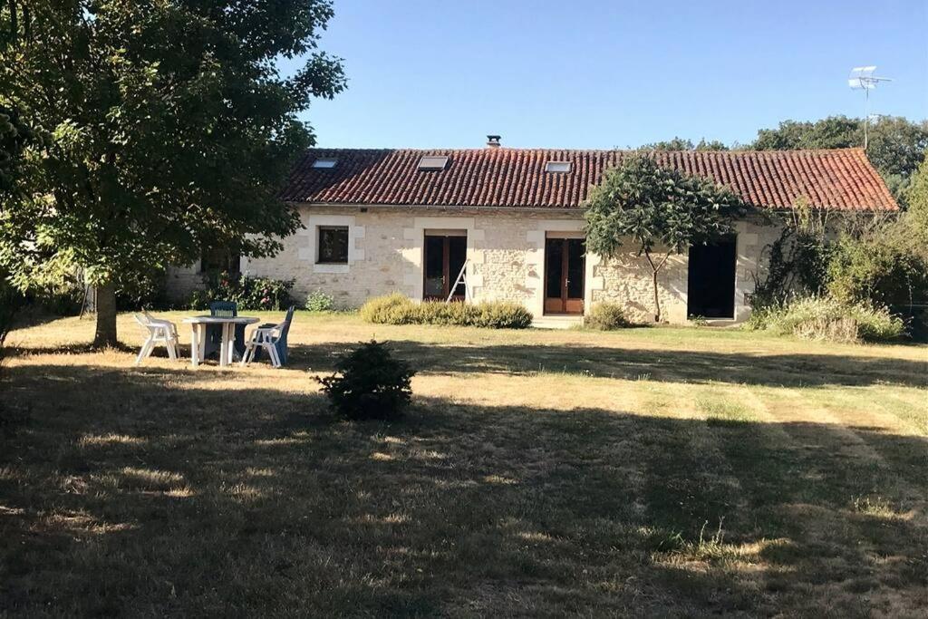 La Fermette Aux Lamas Savigny-Levescault Экстерьер фото